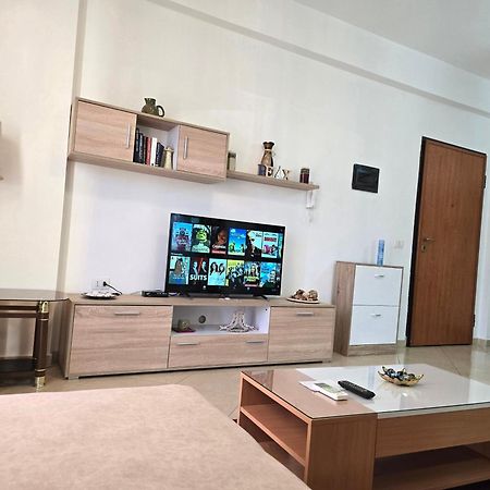 Modern , Quiet , Family Friendly & Fully Furnished Apartment Wlora Zewnętrze zdjęcie