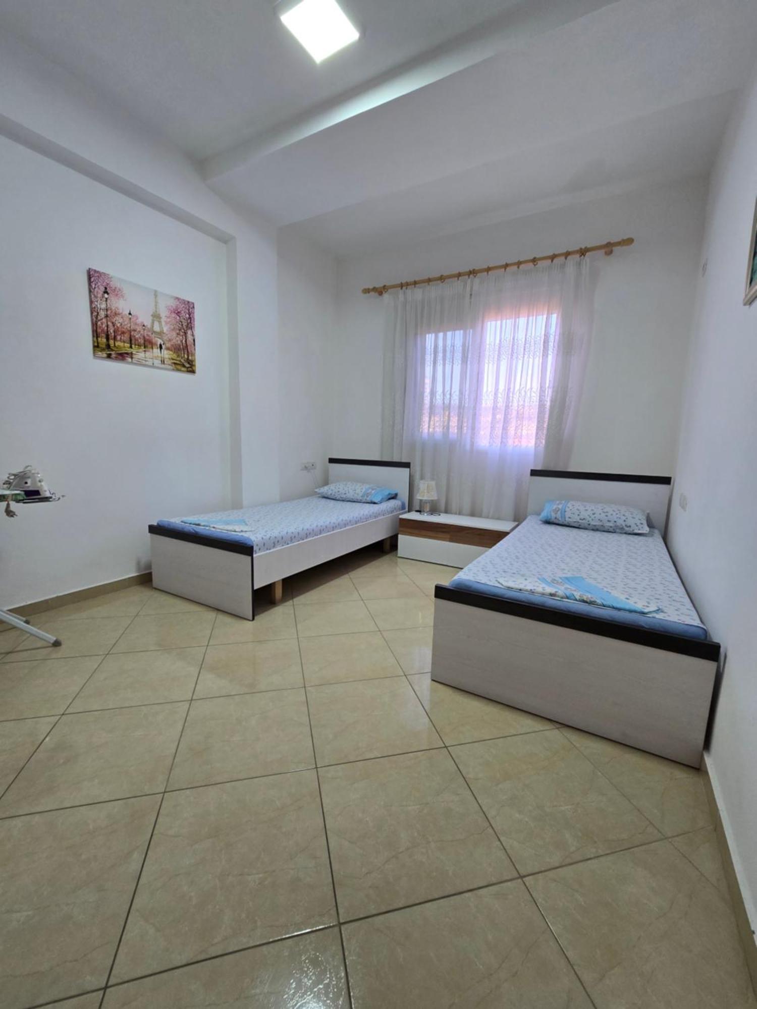 Modern , Quiet , Family Friendly & Fully Furnished Apartment Wlora Zewnętrze zdjęcie