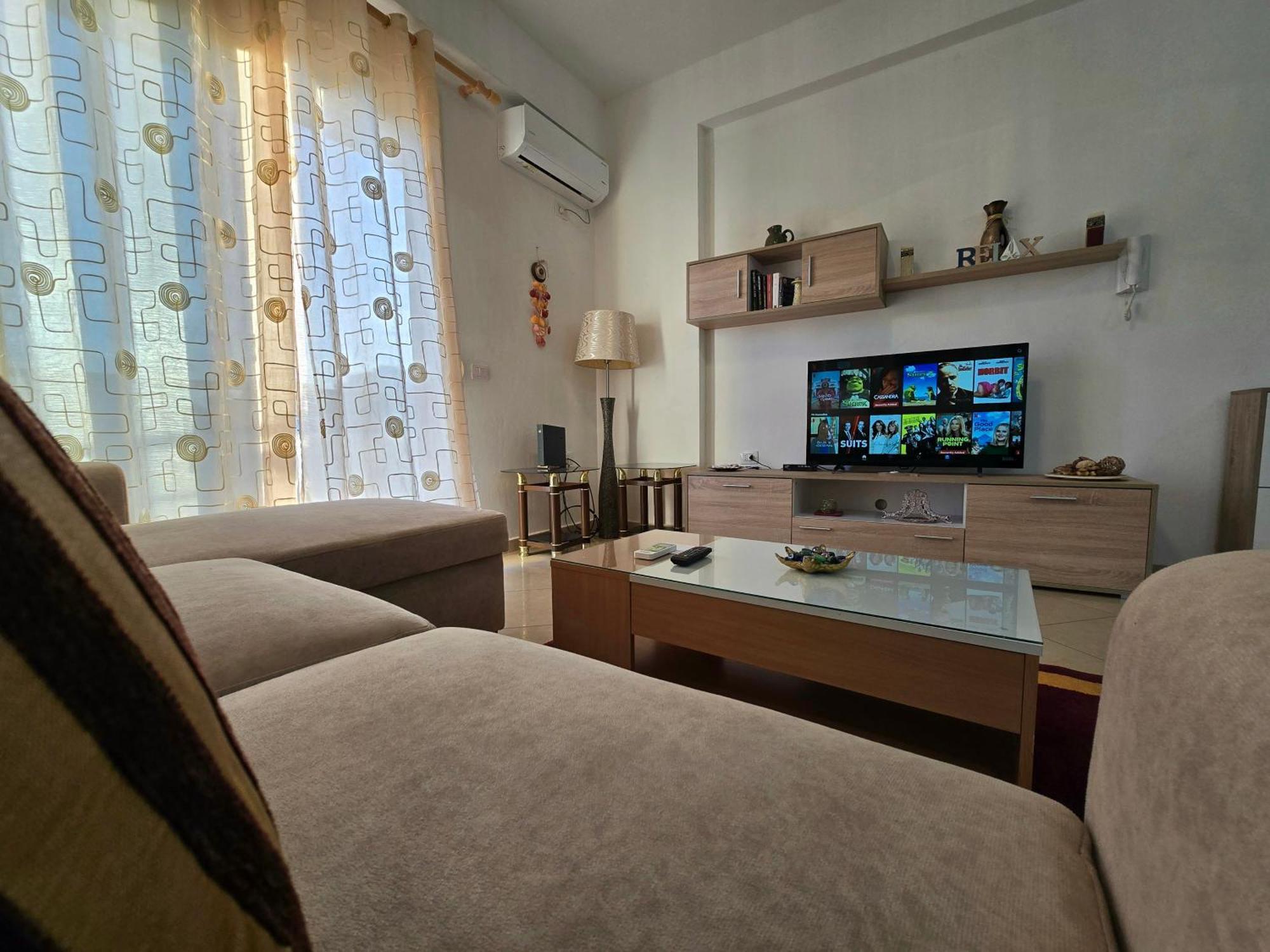 Modern , Quiet , Family Friendly & Fully Furnished Apartment Wlora Zewnętrze zdjęcie