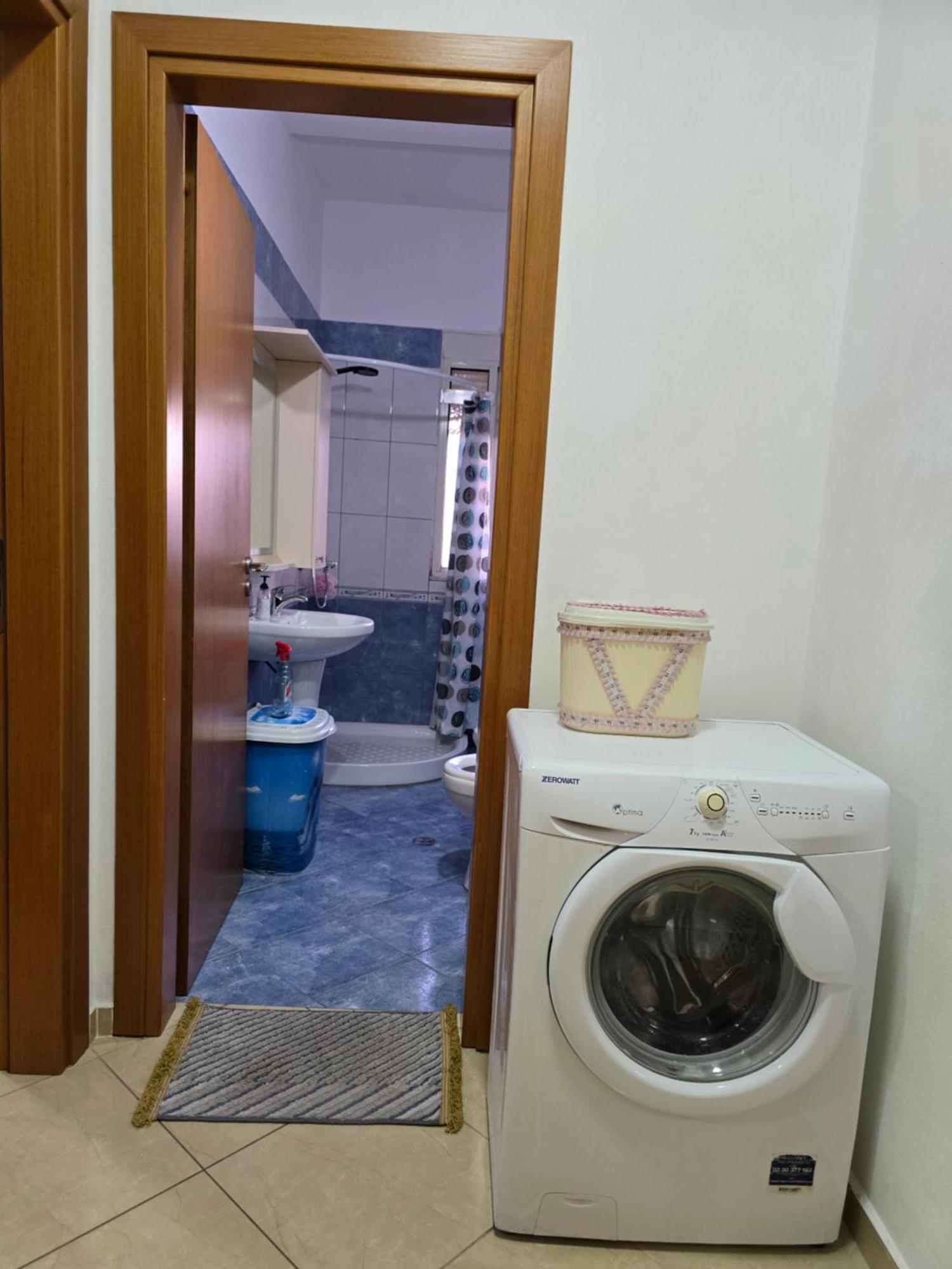 Modern , Quiet , Family Friendly & Fully Furnished Apartment Wlora Zewnętrze zdjęcie